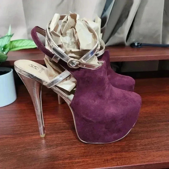 Scene by shoedazzle Platform heels. Size 9.5 - Picture 14 of 16